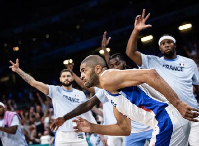 队长告别！巴图姆15年7次大赛夺奖牌，大旗交给文班