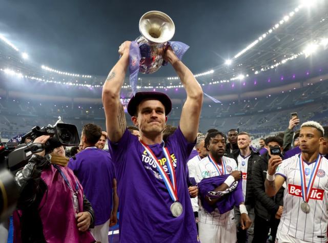 开云官网-法国杯冠军丑闻不断：主将沉迷赌博，借队友钱不还！