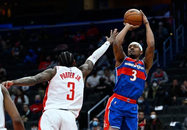 开云下载-NBA流言：比尔离队传言已消失 76人仍盼西蒙斯归队