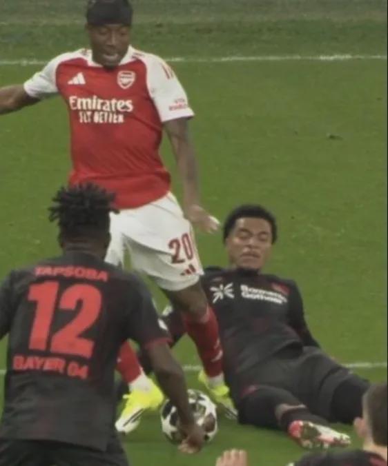 开云在线-争议点球！枪手艰难客平药厂！电讯报：阿森纳考虑报价利夫拉门托